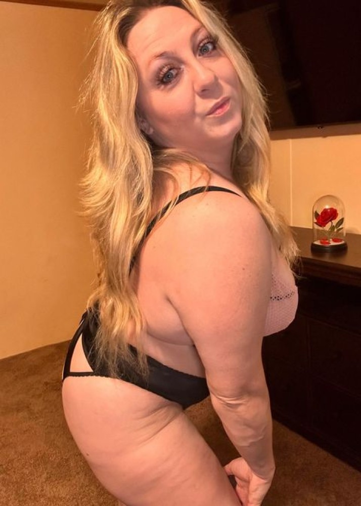 Индивидуалка Лена фото № 2 в городе Лодейное Поле